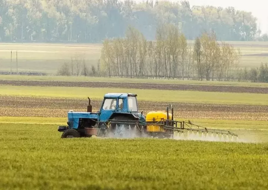 Klíčové faktory ovlivňující efektivitu a selektivitu herbicidních přípravků na jaře